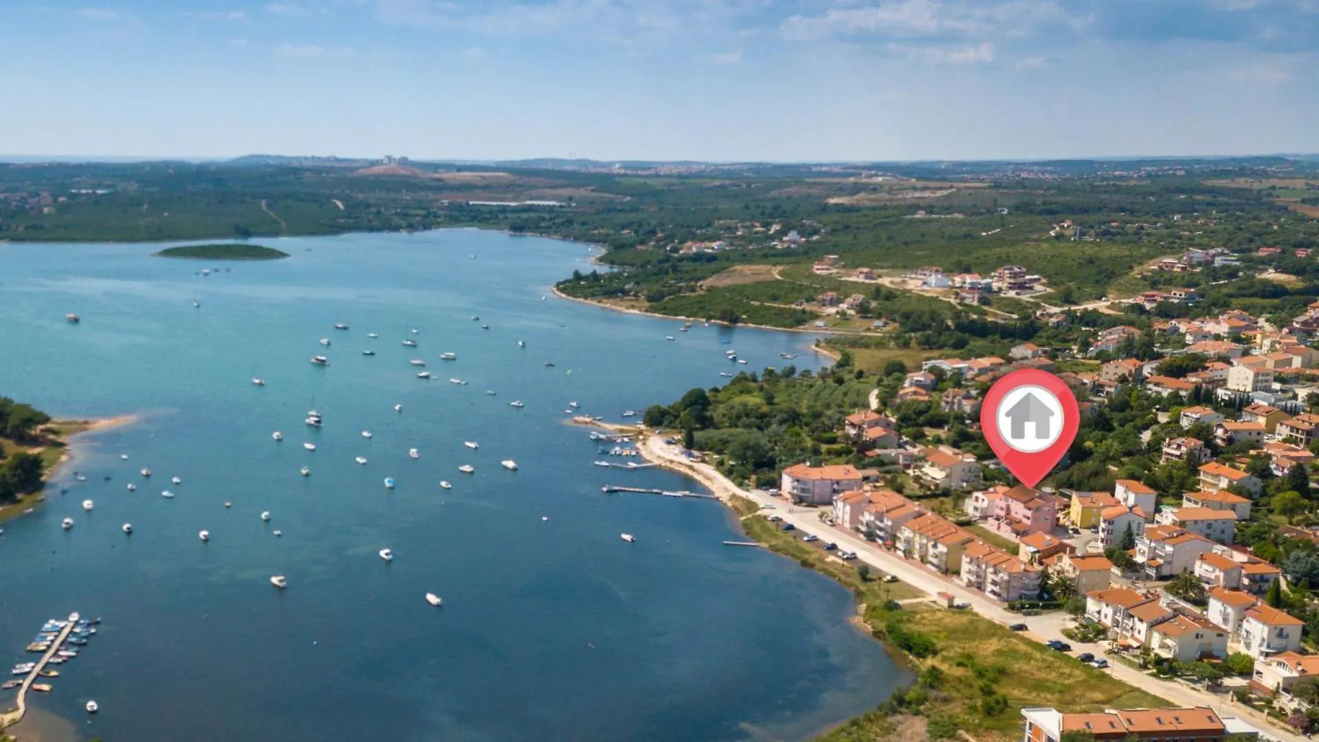 Irina - A7 Second Floor - Mpolo Apartment Medulin 0*,  Croatia